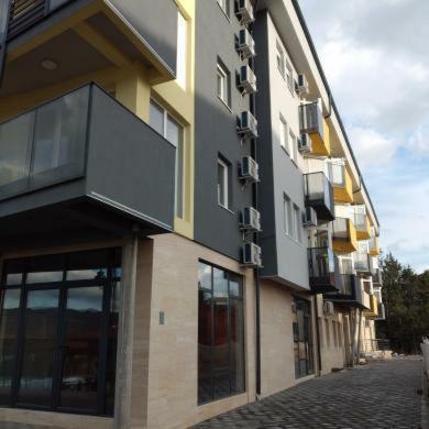 Hn Lux & Spa Veliko Gradiste Bagian luar foto