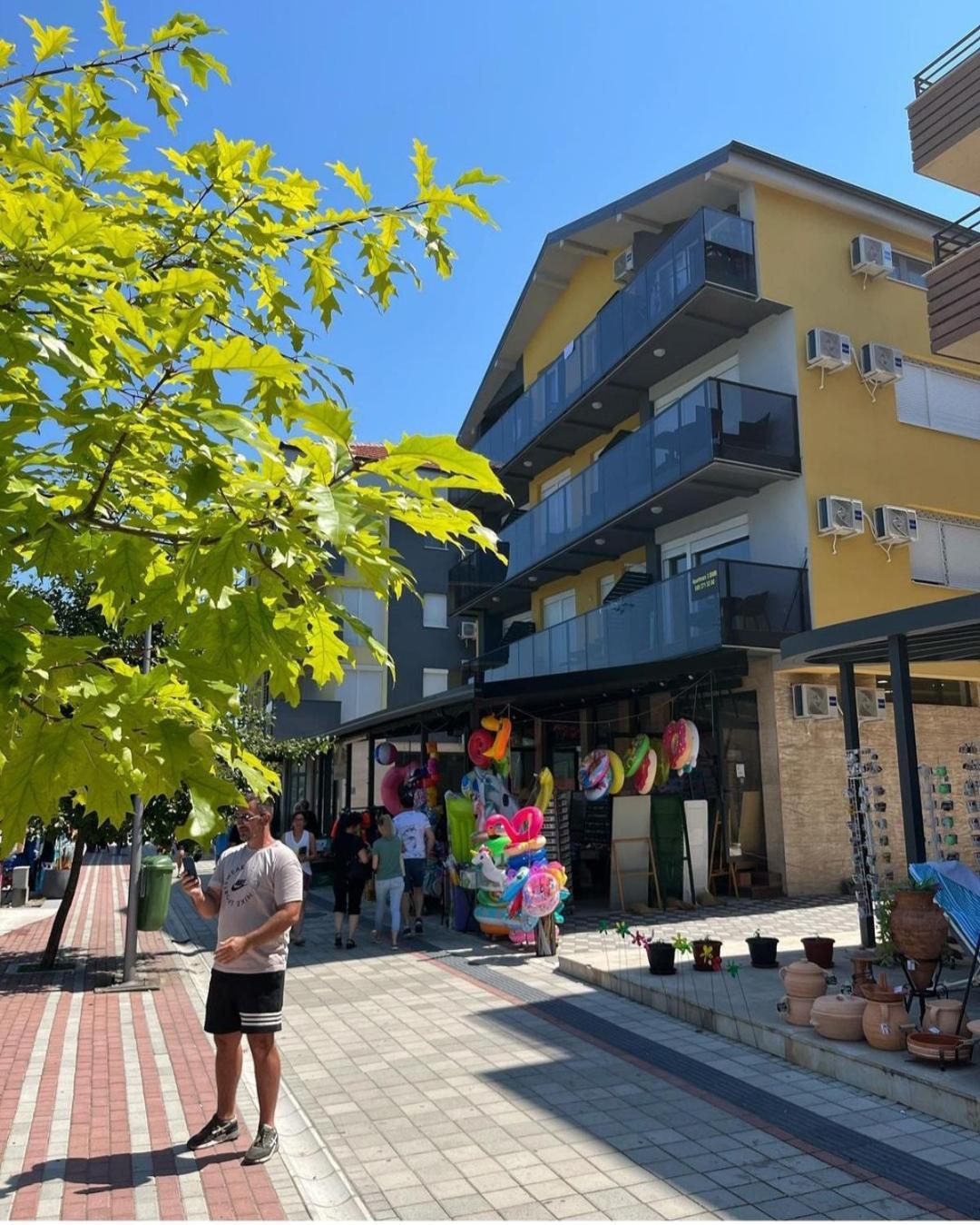 Hn Lux & Spa Veliko Gradiste Bagian luar foto