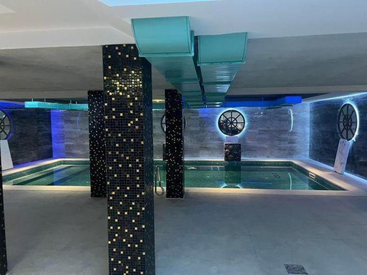 Hn Lux & Spa Veliko Gradiste Bagian luar foto