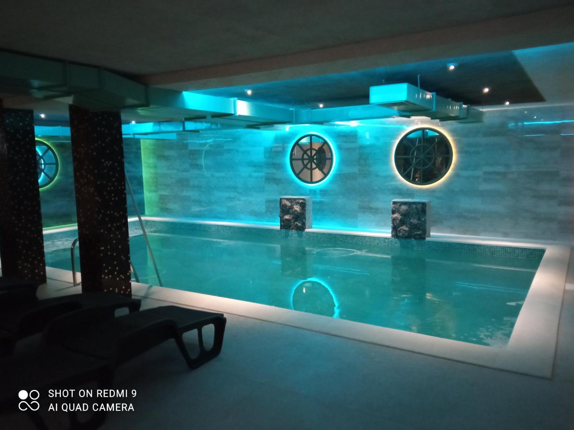 Hn Lux & Spa Veliko Gradiste Bagian luar foto
