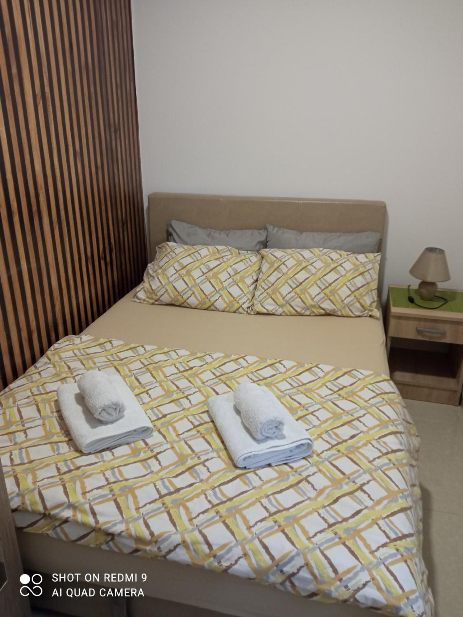 Hn Lux & Spa Veliko Gradiste Bagian luar foto