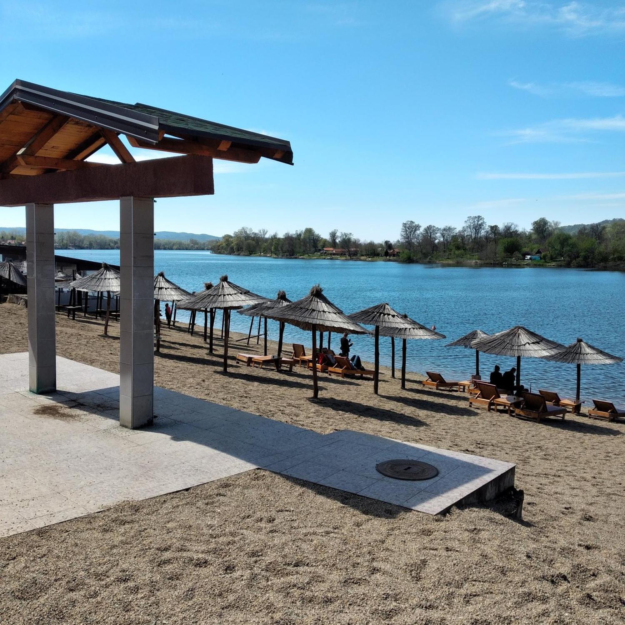 Hn Lux & Spa Veliko Gradiste Bagian luar foto
