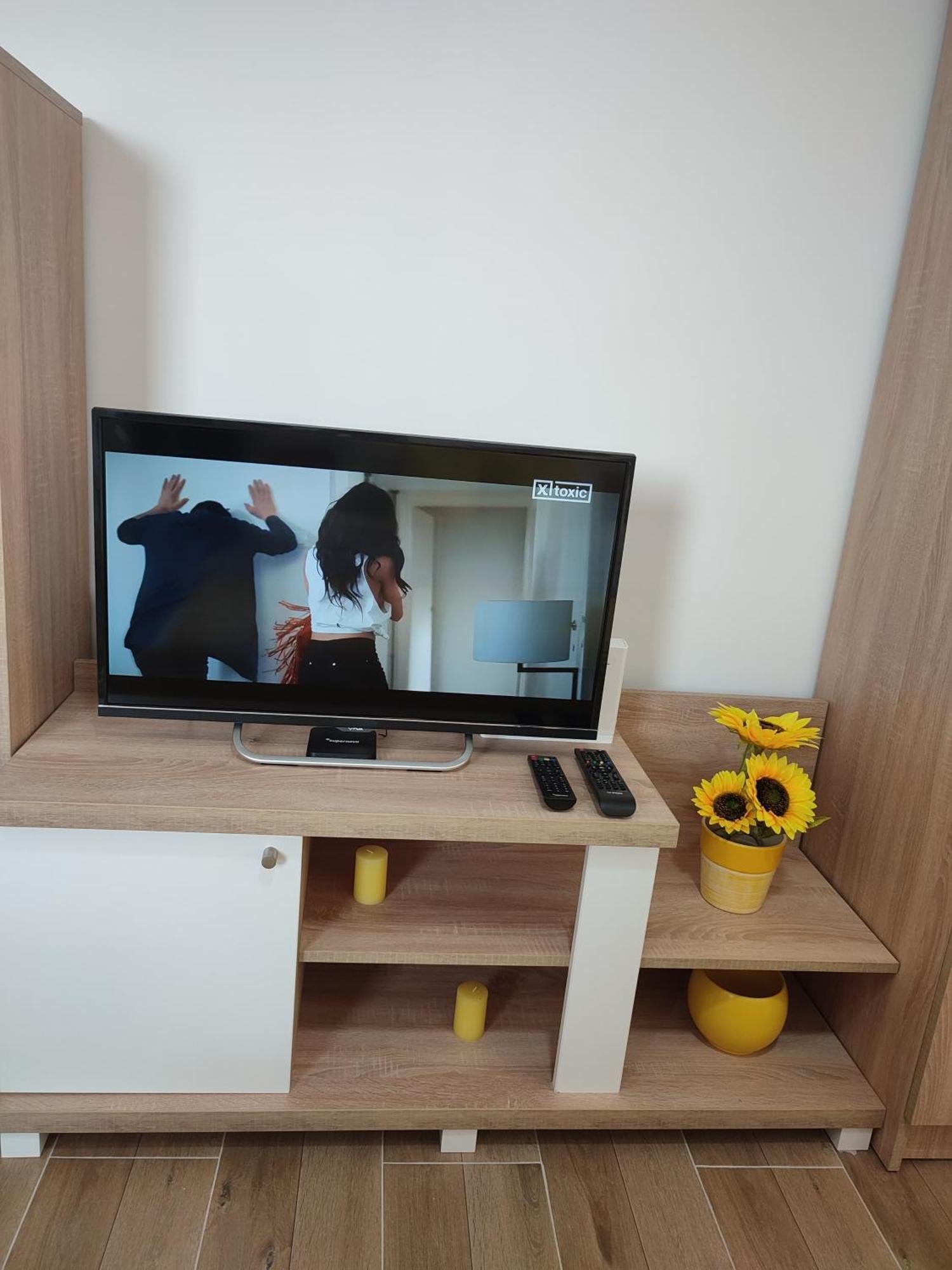 Hn Lux & Spa Veliko Gradiste Bagian luar foto