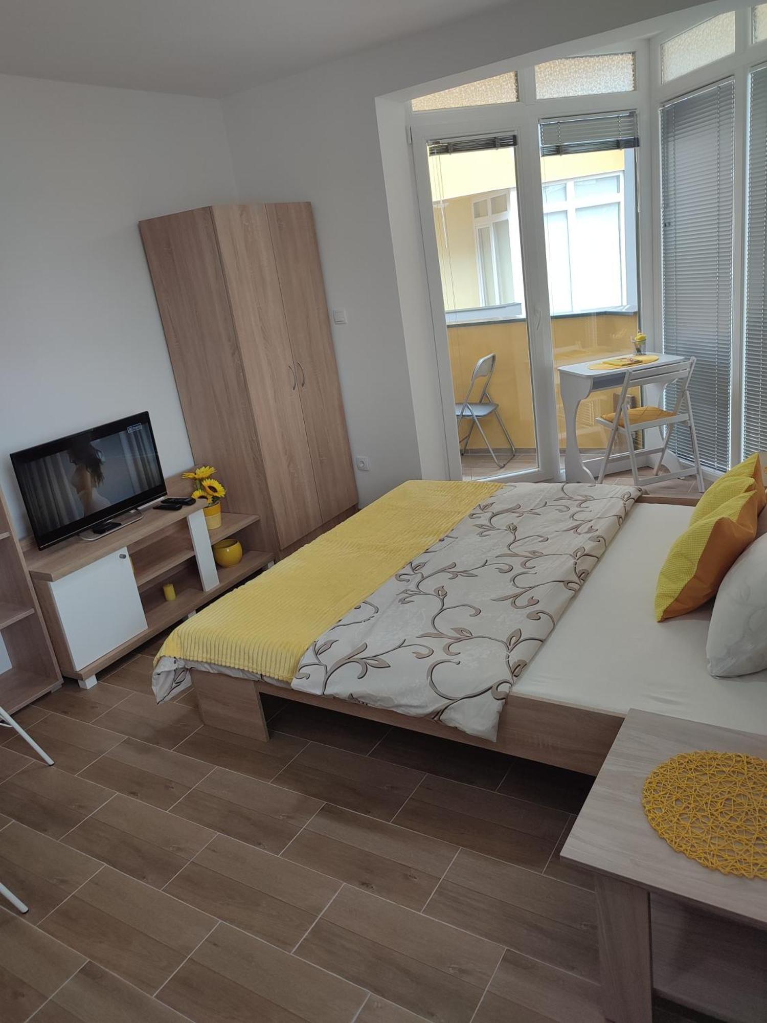 Hn Lux & Spa Veliko Gradiste Bagian luar foto