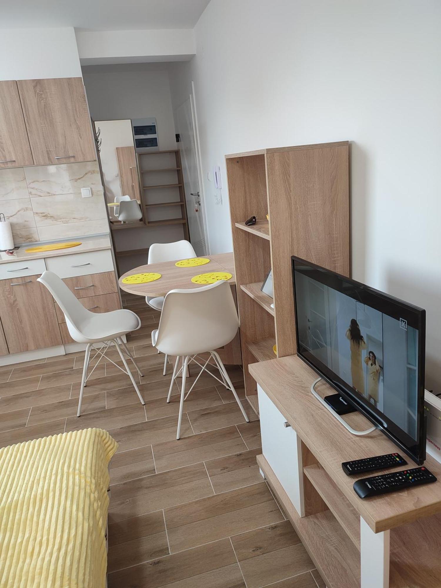 Hn Lux & Spa Veliko Gradiste Bagian luar foto